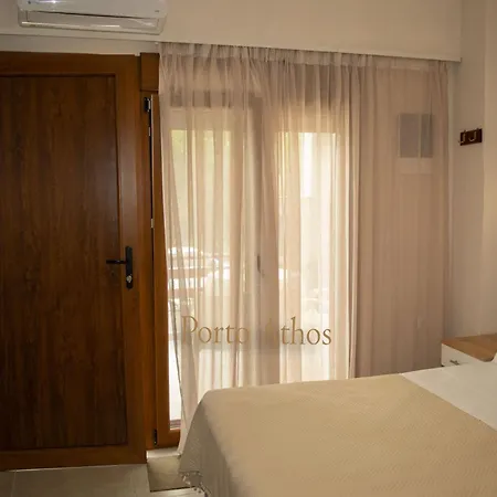 Porto Athos 0 *